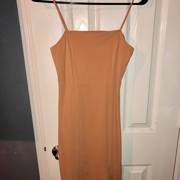 F21 peach fitted dress - Picture 3 of 7